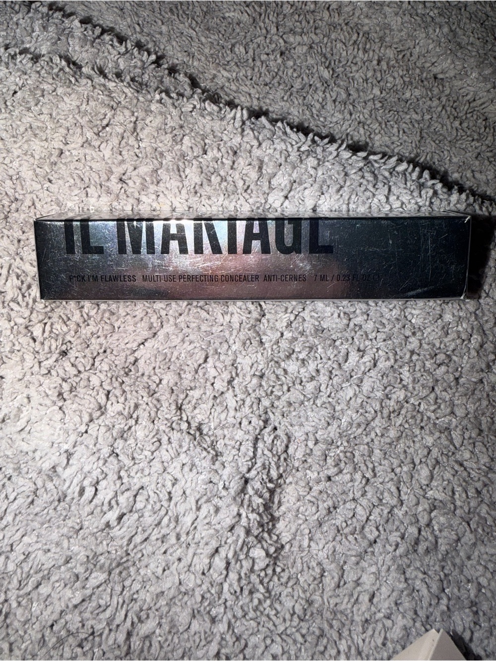 IL MAKIAGE Black Metallic Logo Wall Accent